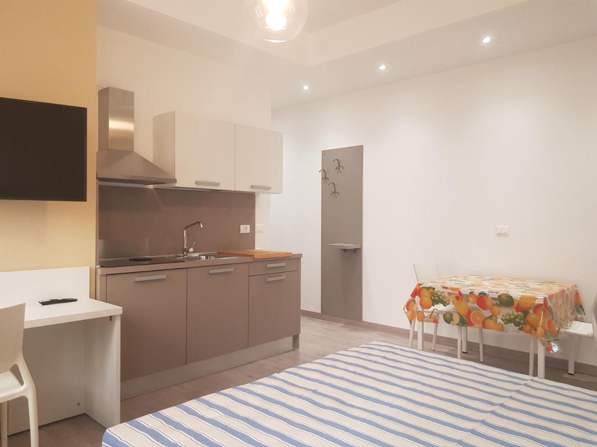 Cristina Sweet Home Savona Esterno foto